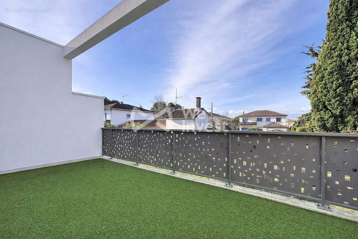 Appartement à SAINT-JEAN-DE-VEDAS