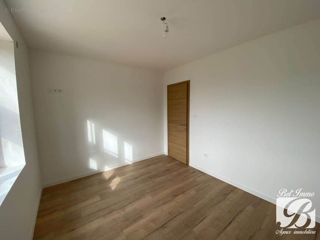 Appartement à BALAN