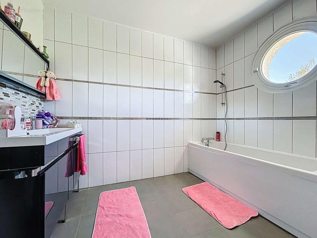 Maison à TERRASSON-LAVILLEDIEU