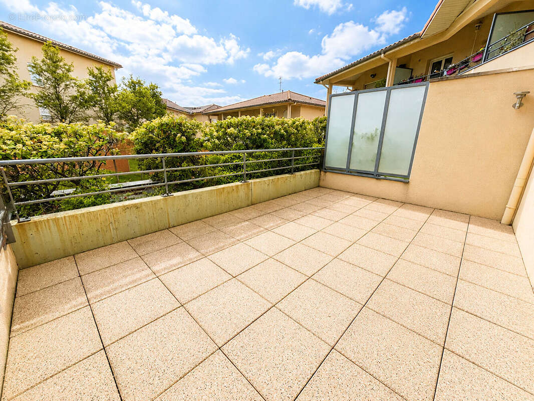 Appartement à MIONS