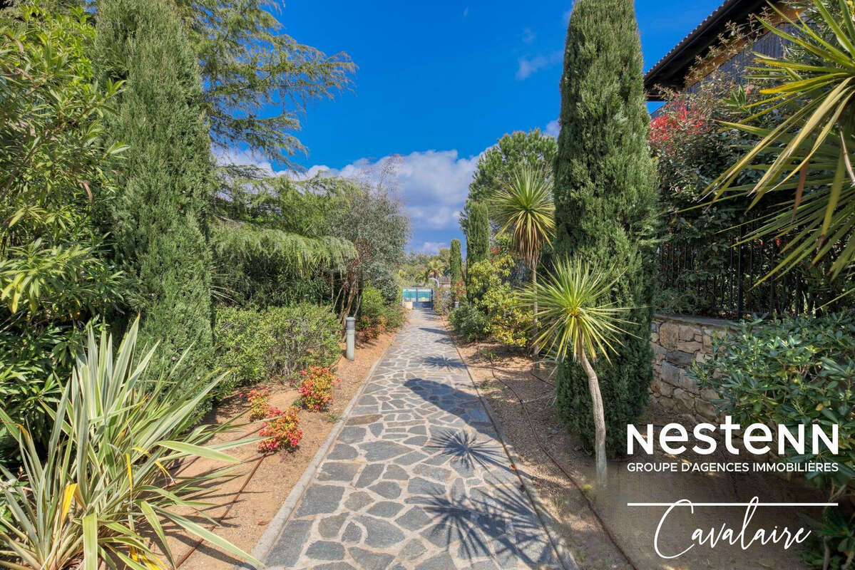 Appartement à LA CROIX-VALMER