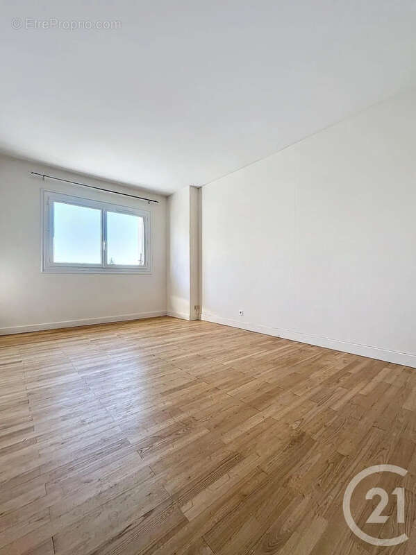 Maison 240 m² à Angouleme  - photo 9