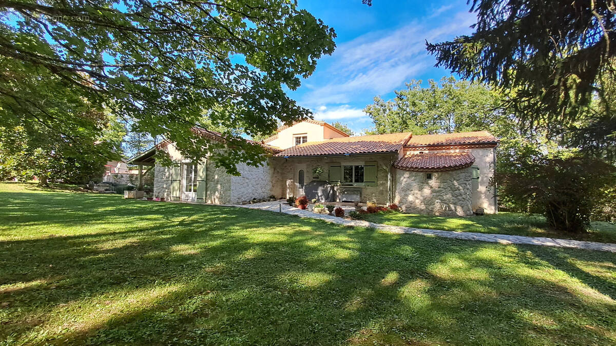 Maison à HAUTEFAGE-LA-TOUR