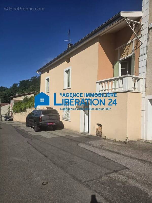 Maison à GENILAC
