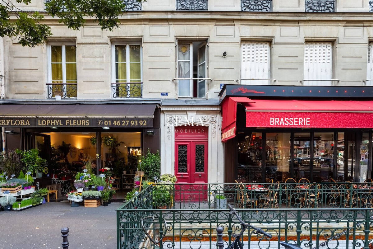 Appartement à PARIS-17E