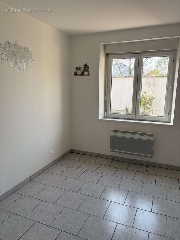 Appartement à LA CHAPELLE-SAINT-MESMIN