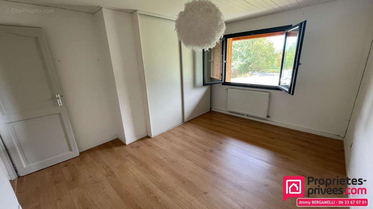 Passy - Maison duplex de plus de 210 m² utiles avec grande terrasse et appartement indépendant à revenus locatifs - photo 6