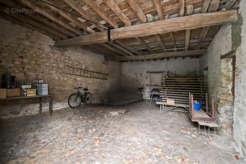 Maison à MAGNAC-LAVAL