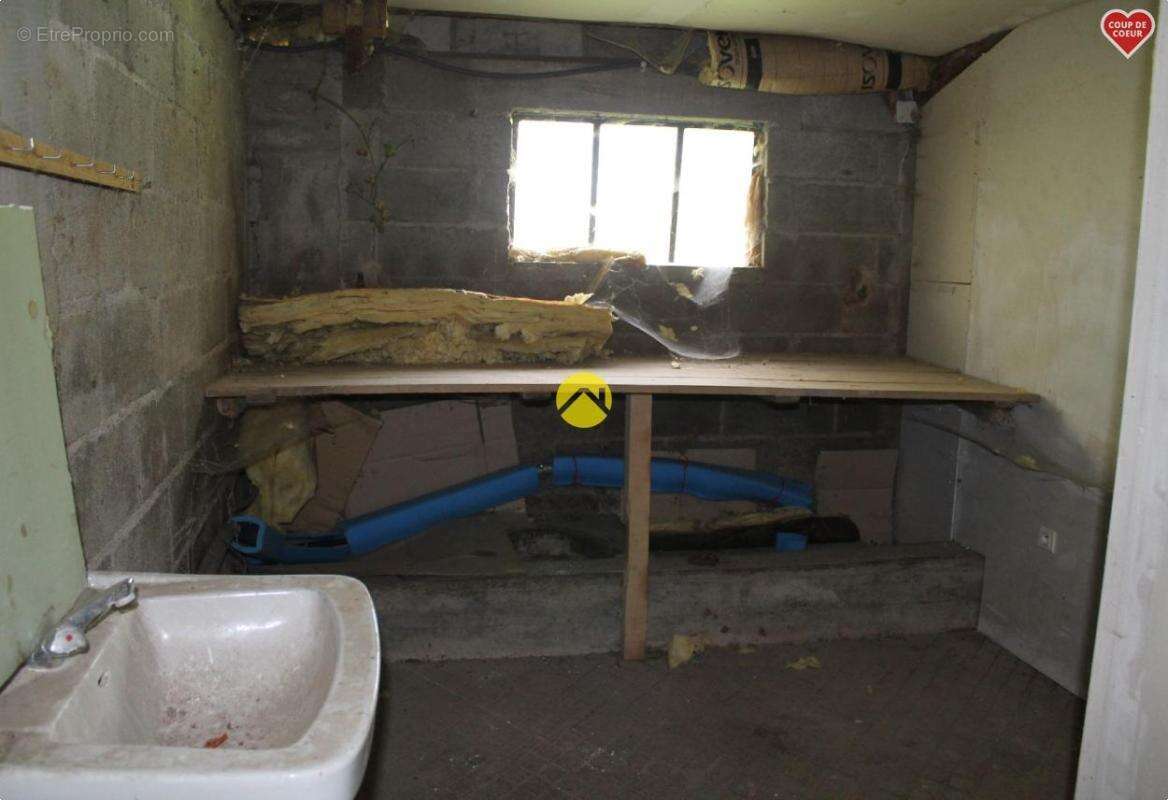 Maison à NERIS-LES-BAINS