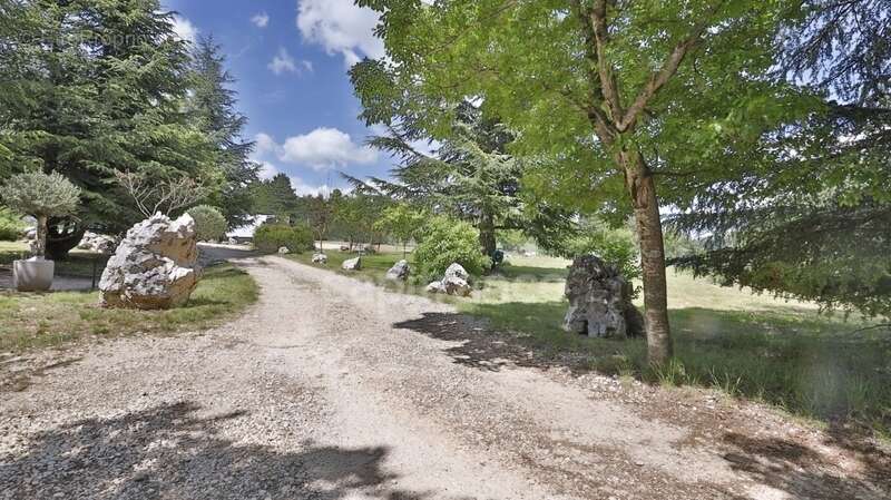 Grande propriété avec Piscine Naturelle - Élégance provençale entre Mont Ventoux et Luberon en EXCLUSIVITÉ - photo 18