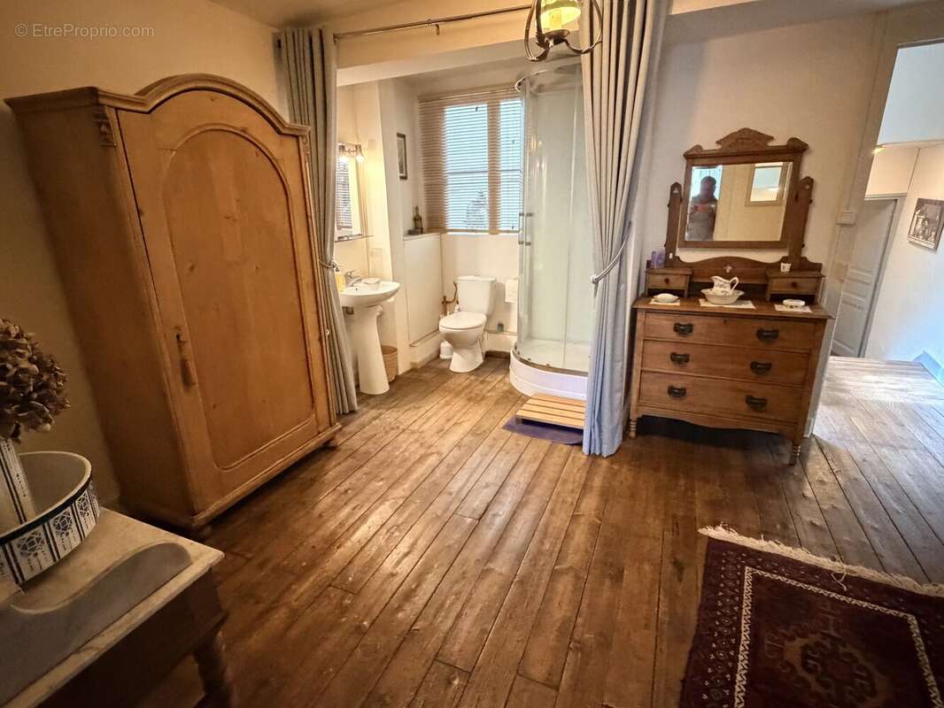 Superbe maison de ville offrant des espaces et des pièces insoupçonnés - photo 11
