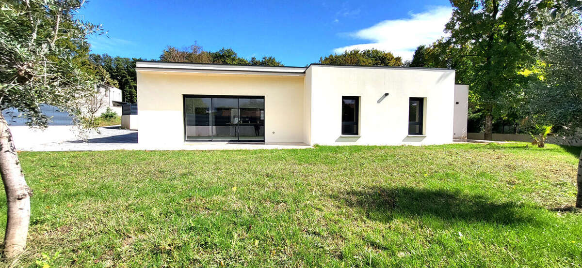 Maison à EPINOUZE