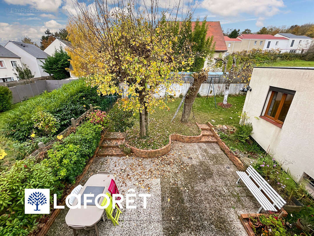 Maison à SAULX-LES-CHARTREUX