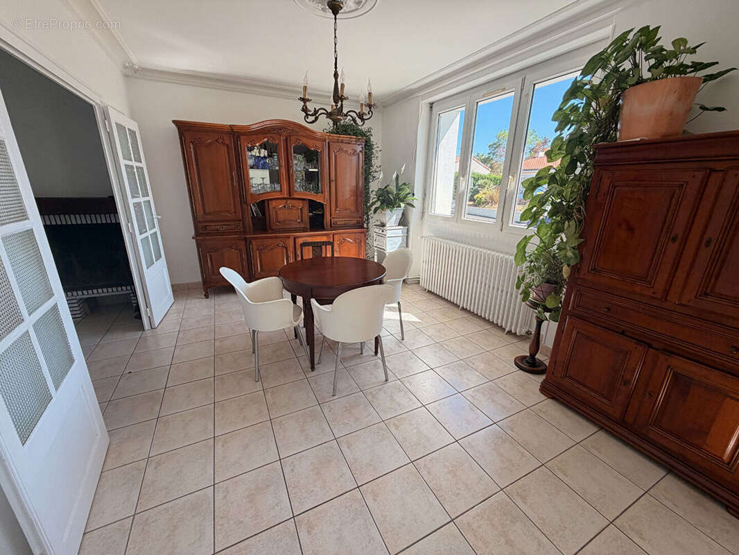 Maison La Bruffiere - photo 6