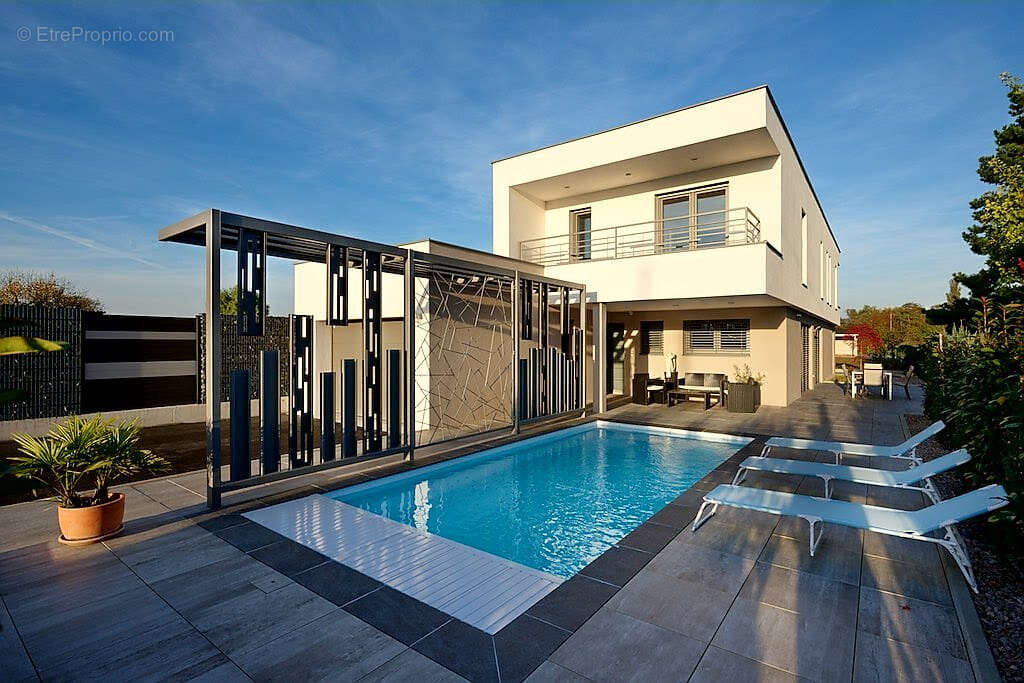 Maison à VILLAGE-NEUF