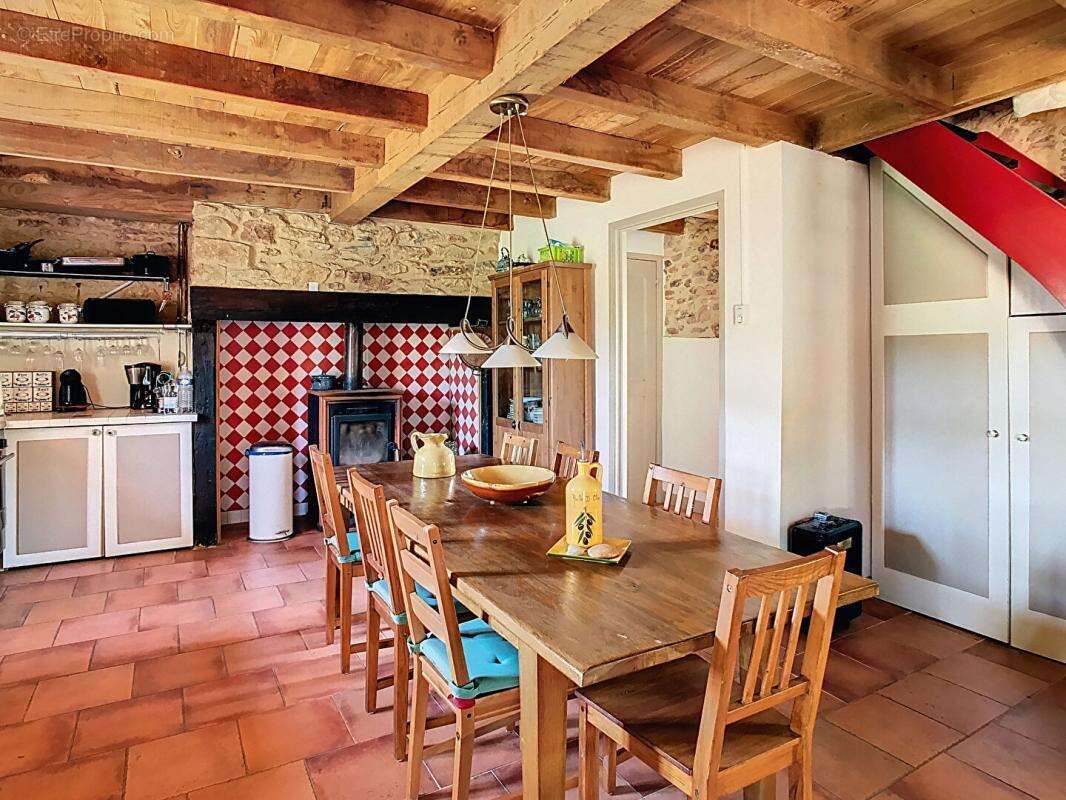 Maison à LE BUISSON-DE-CADOUIN