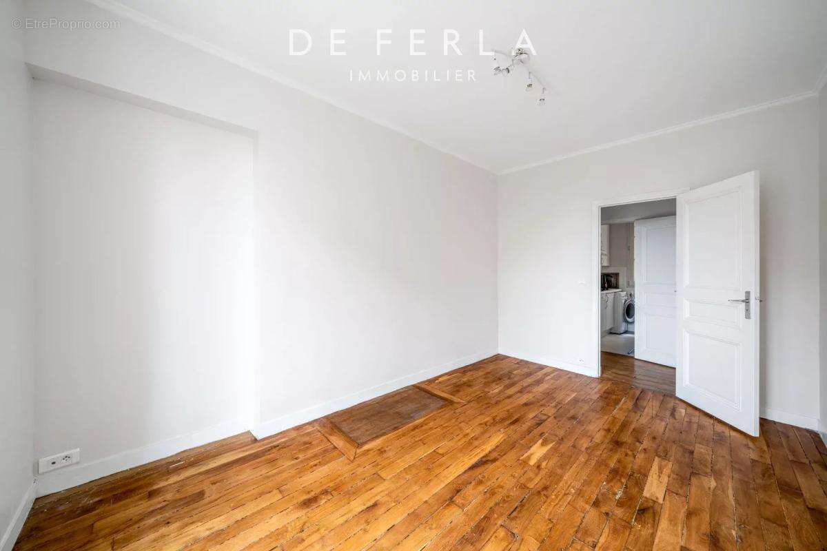 Appartement à PARIS-15E