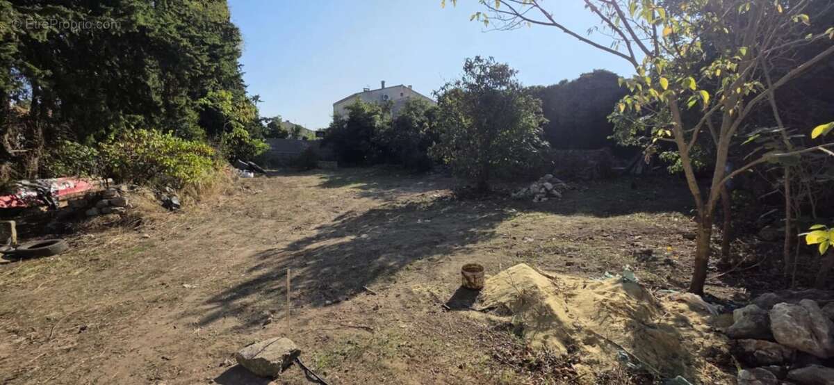 Terrain à MARCORIGNAN