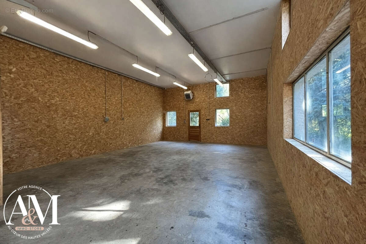 Appartement à LA SALLE-LES-ALPES