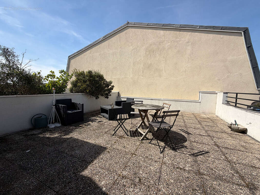 Appartement à HOUILLES