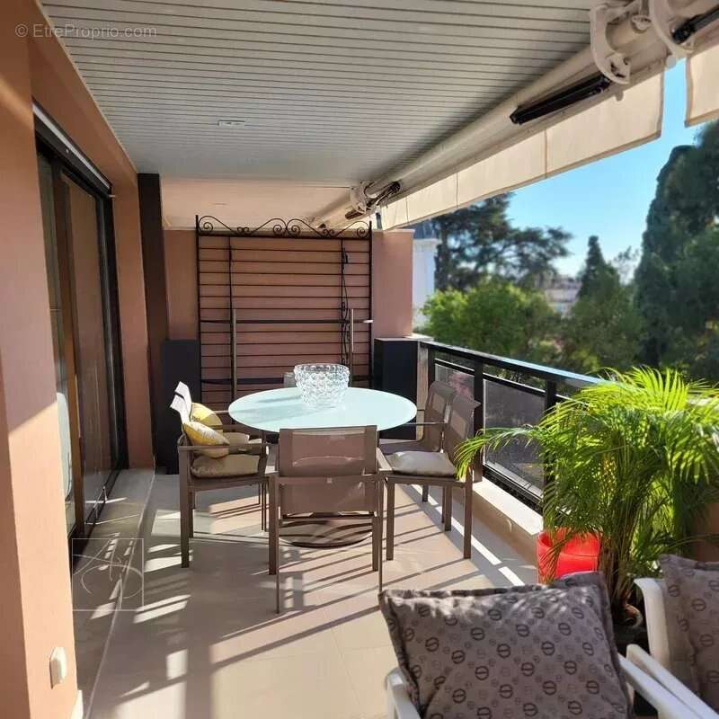 Appartement à CANNES