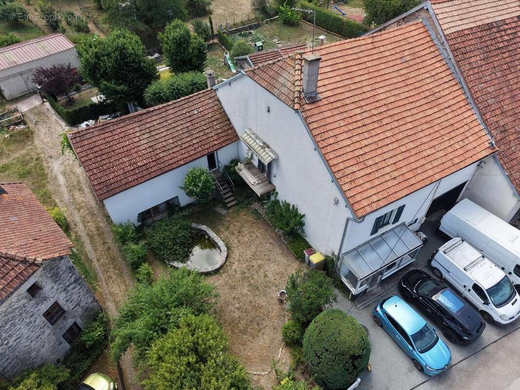 Maison à VELLEMINFROY