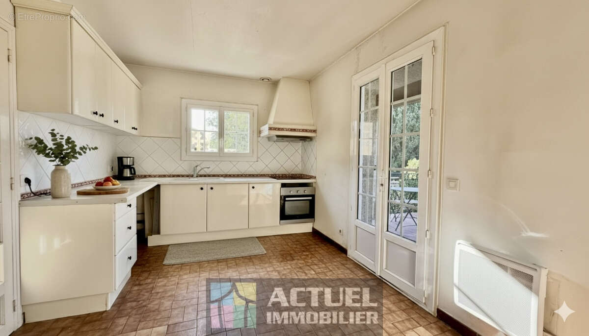 Grande maison sur Alco. - photo 3