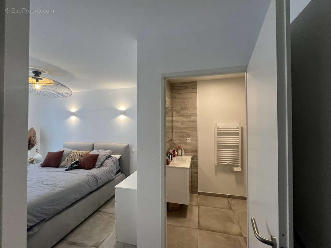Appartement à MARSEILLE-9E