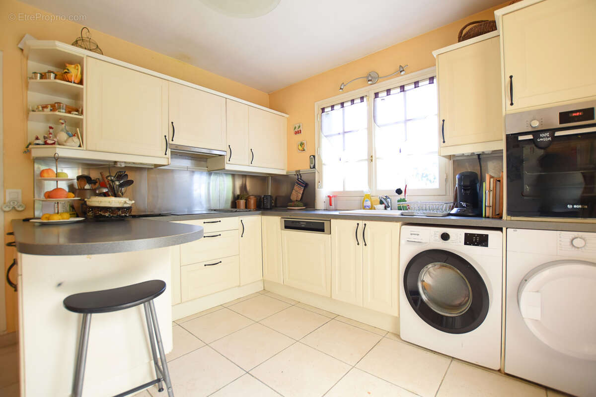 Maison à LES ESSARTS-LE-ROI