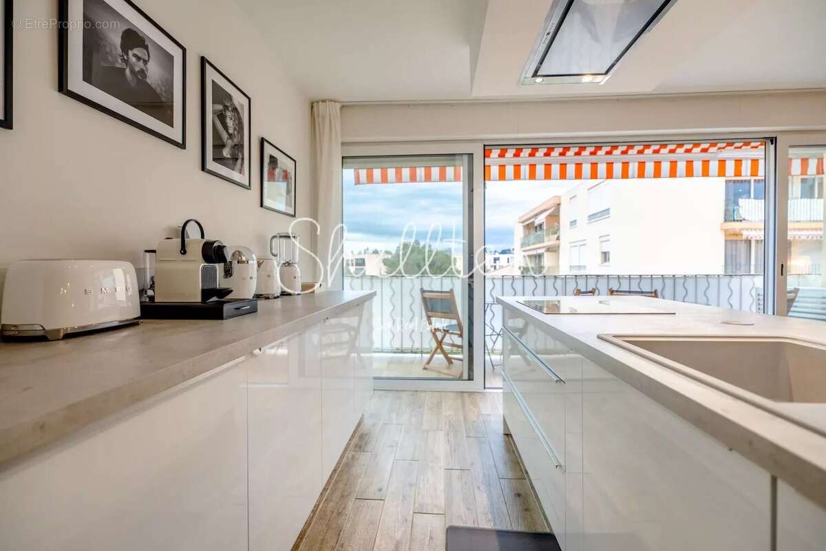 Appartement avec terrasse et parking à Saint-Tropez - photo 8