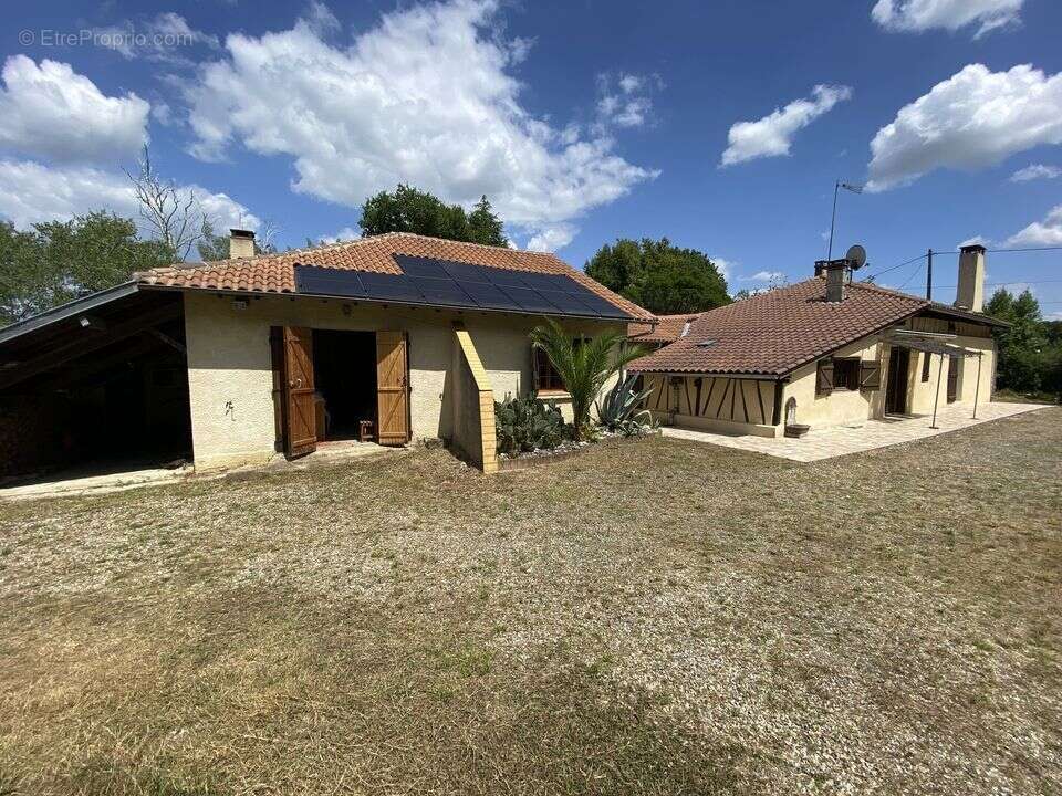 MAISON Type T5 de 188 m2 avec dépendance proche de Barbotan - photo 20