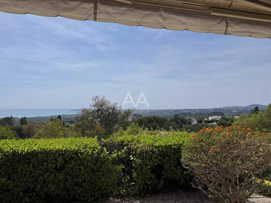 Appartement à VILLENEUVE-LOUBET