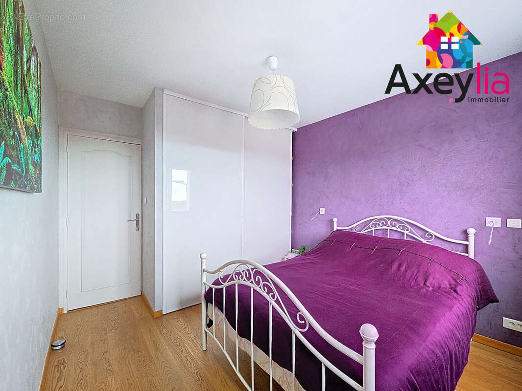 Appartement à LE COTEAU