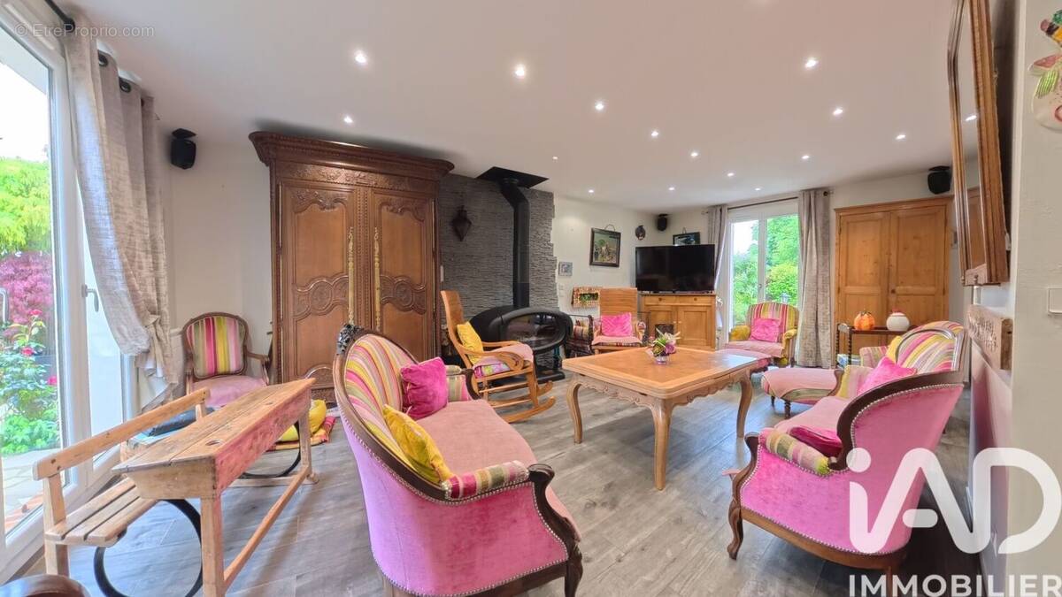 Photo 1 - Maison à NEUVILLE-SUR-OISE