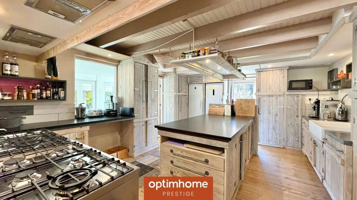 Domaine – 268 m² – 6 chambres et 6 salles de bain – Terrain 8 730 m² – Proche Gérardmer – Champdray - photo 12
