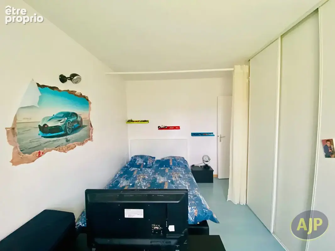 Maison T5 de 2001 sur 1300m2 de terrain clos ! - photo 15