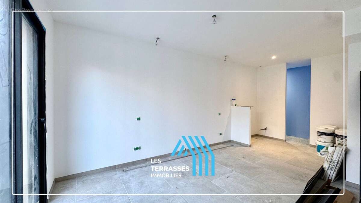 Maison à MONTELIMAR