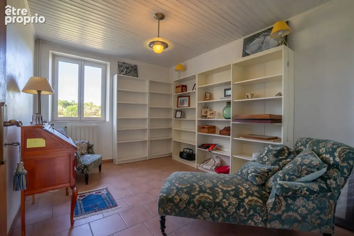 Grange en pierre restaurée (5 chambres) avec dépendance s et piscine. - photo 10
