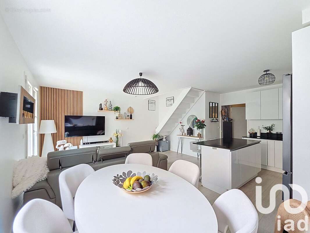 Photo 2 - Maison à MAROLLES-EN-HUREPOIX