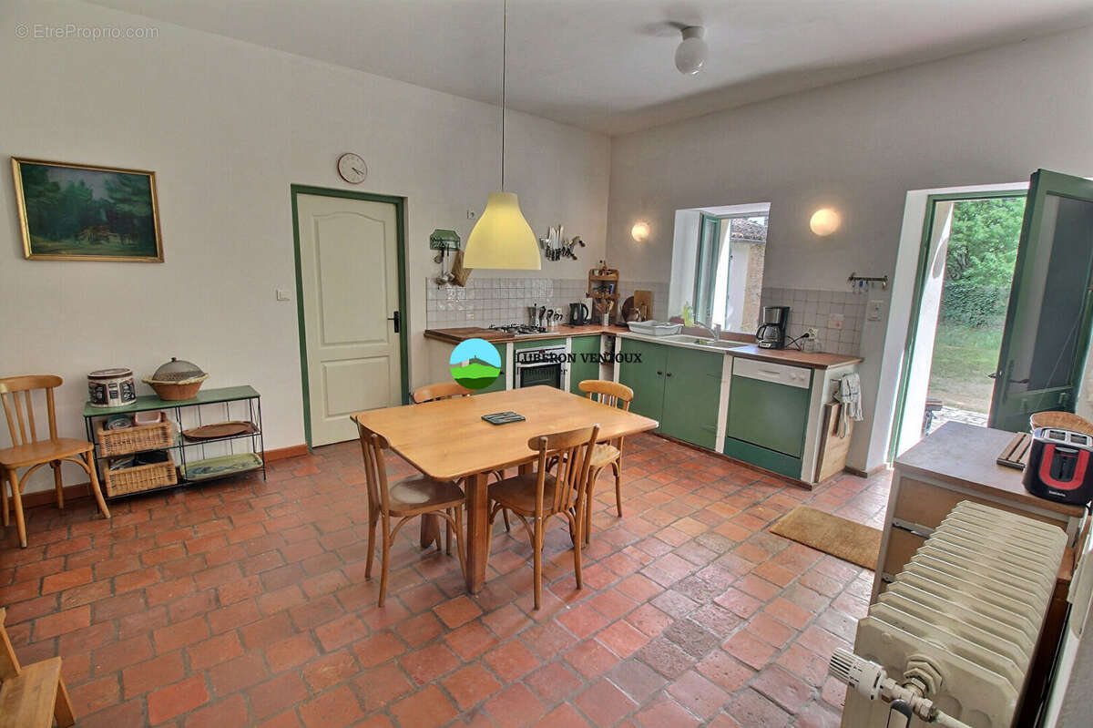 Maison à MORNAS