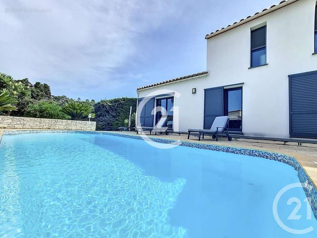 Maison à LATOUR-BAS-ELNE