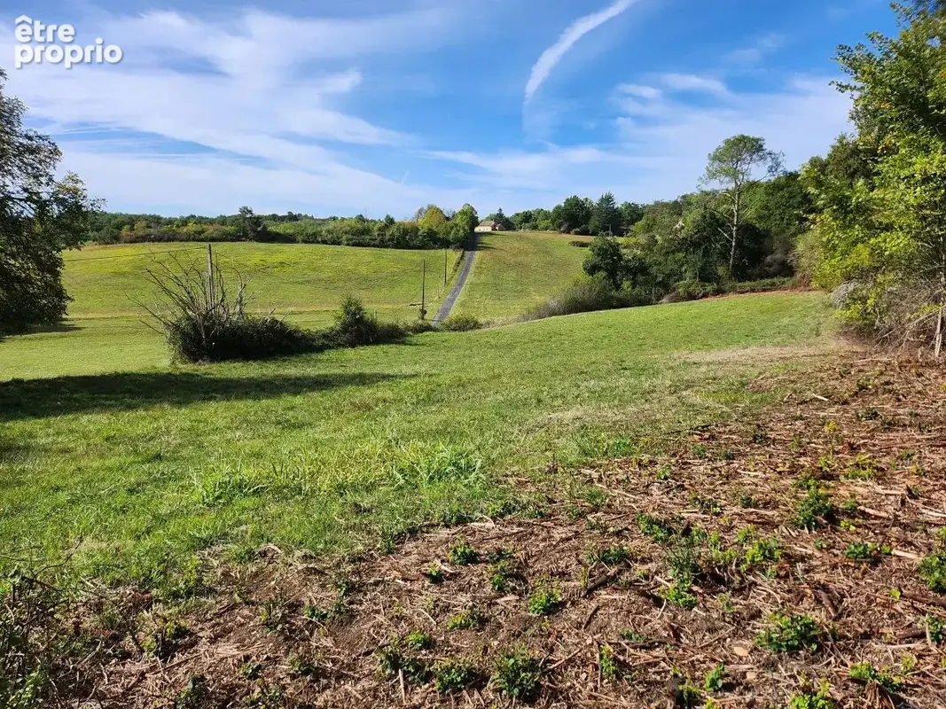 Photo Terrain à Villamblard au prix de 35 000€