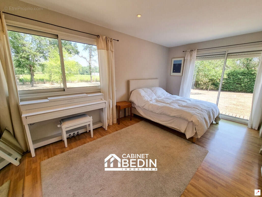 Maison 153 m² à La Brede  - photo 7