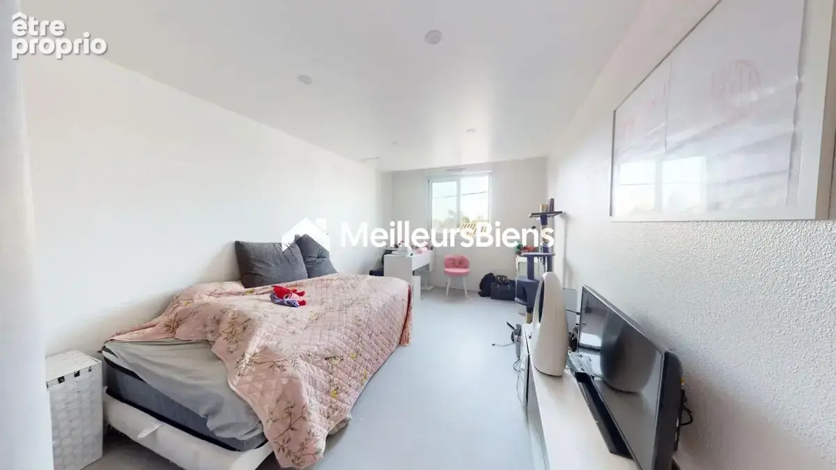 T3 lumineux de 80 m² à Bègles, piscine et 2 places de parking - photo 7
