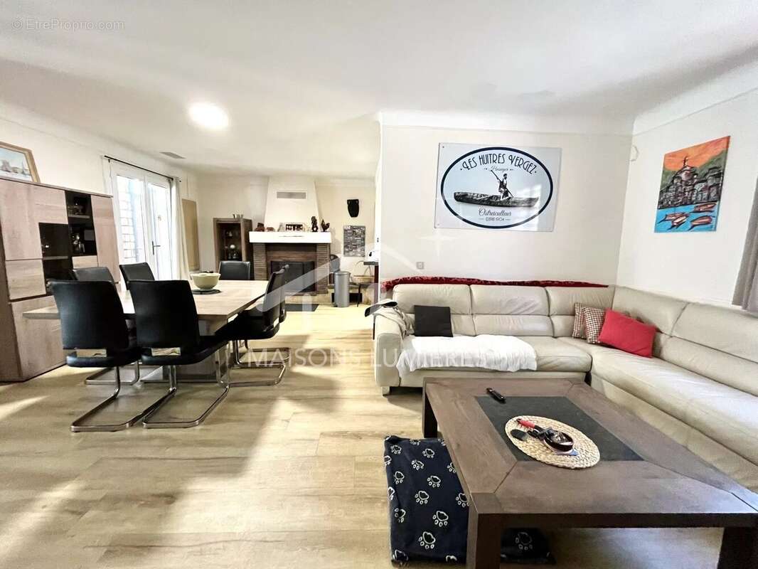 Maison à ROUSSILLON