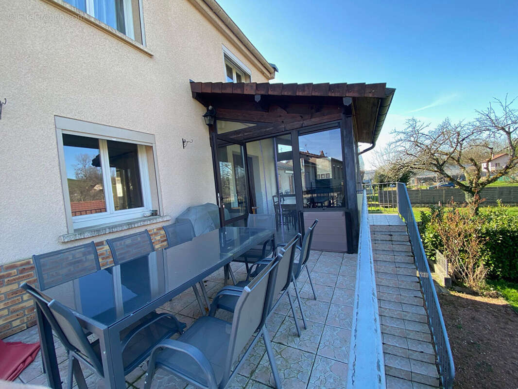 Maison à LONS-LE-SAUNIER