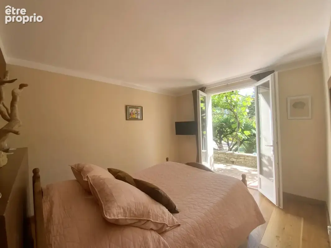 Villa méridionale avec terrain et piscine. - photo 11