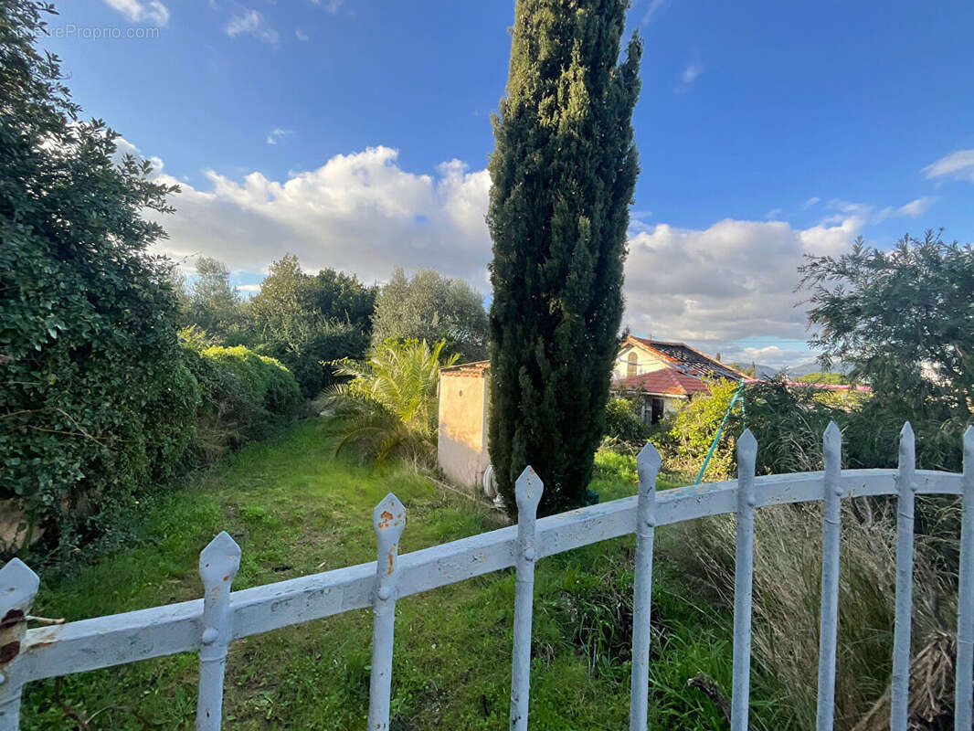Terrain à LA SEYNE-SUR-MER