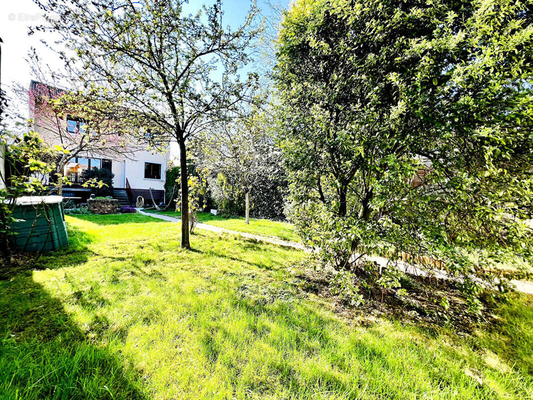 Maison à CHOISY-LE-ROI