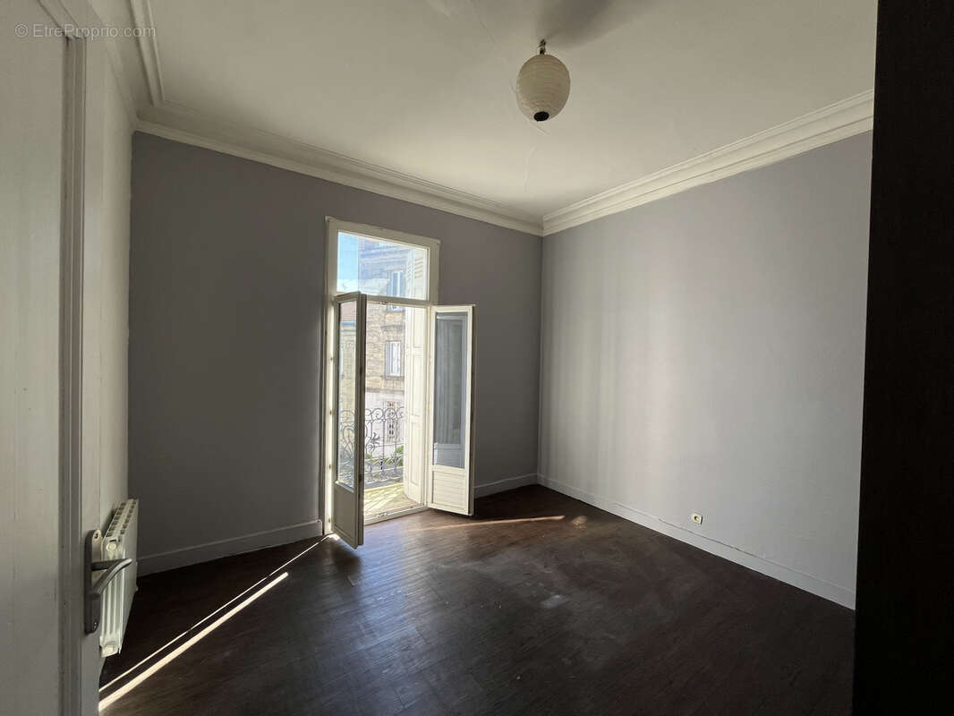 Appartement à BORDEAUX
